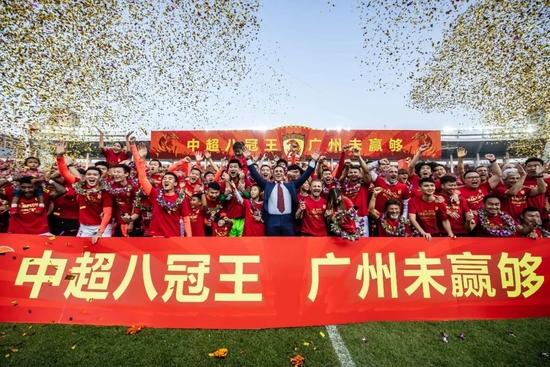 蒙泰里西右路精准长传巴埃斯禁区小角度推射破门，弗洛西诺内1-1尤文。
